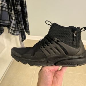 Nike air presto mid utility black